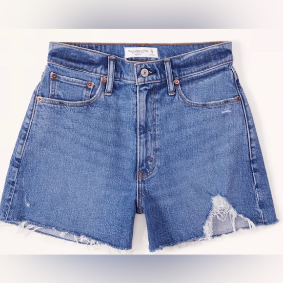 Abercrombie & Fitch Pants - Abercrombie High Rise 4 Inch Mom Short